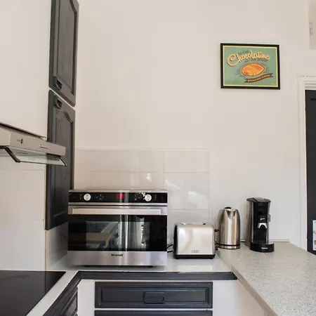 Διαμέρισμα Beautiful Bright Studio In *