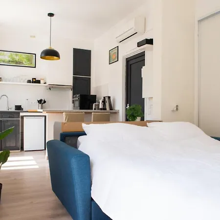 Beautiful Bright Studio In Apartman