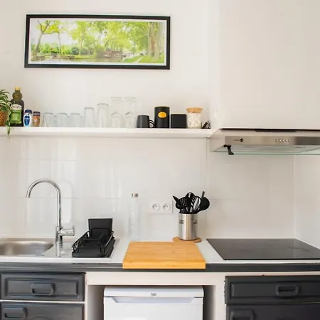 Beautiful Bright Studio In Appartement *